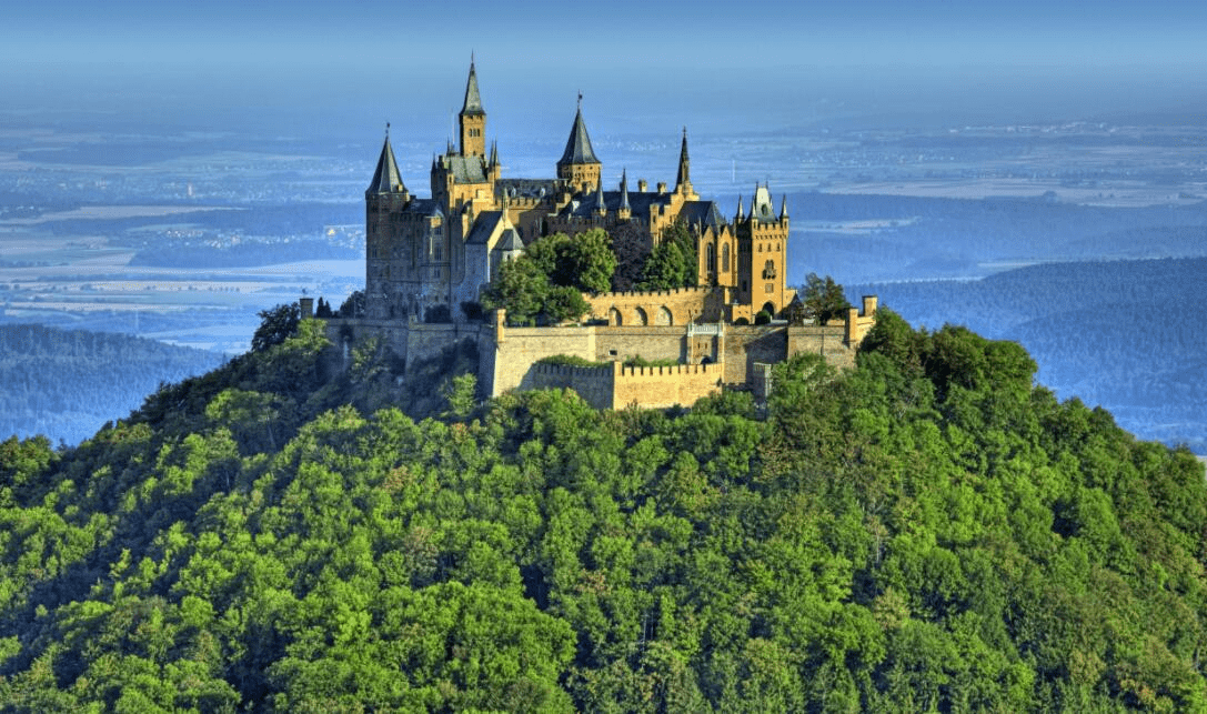 欧洲现存九座古城堡介绍（中世纪九大城堡盘点）